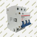 BREAKER TIPO RIEL TRIPOLAR